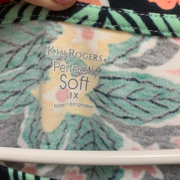 Kim Rogers, Floral, bright colored top. Size 1X, NWOT - Picture 2 of 5